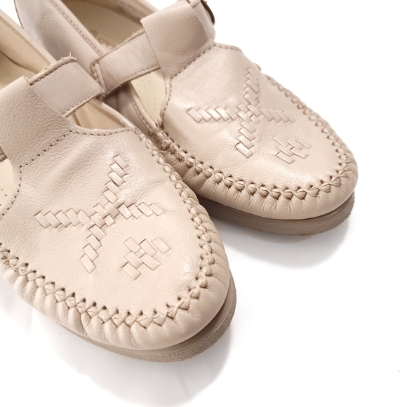 Softspots Leather Mary Jane Weaved Loafer Beige Cottage Core Sz 6.5 - Picture 2 of 9